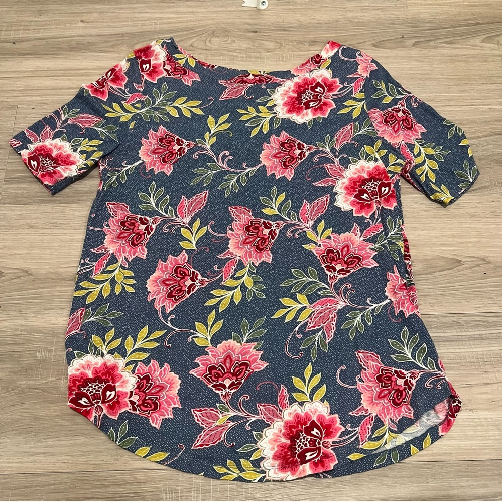 LOFT Navy and Pink Floral Short Sleeve Top Medium